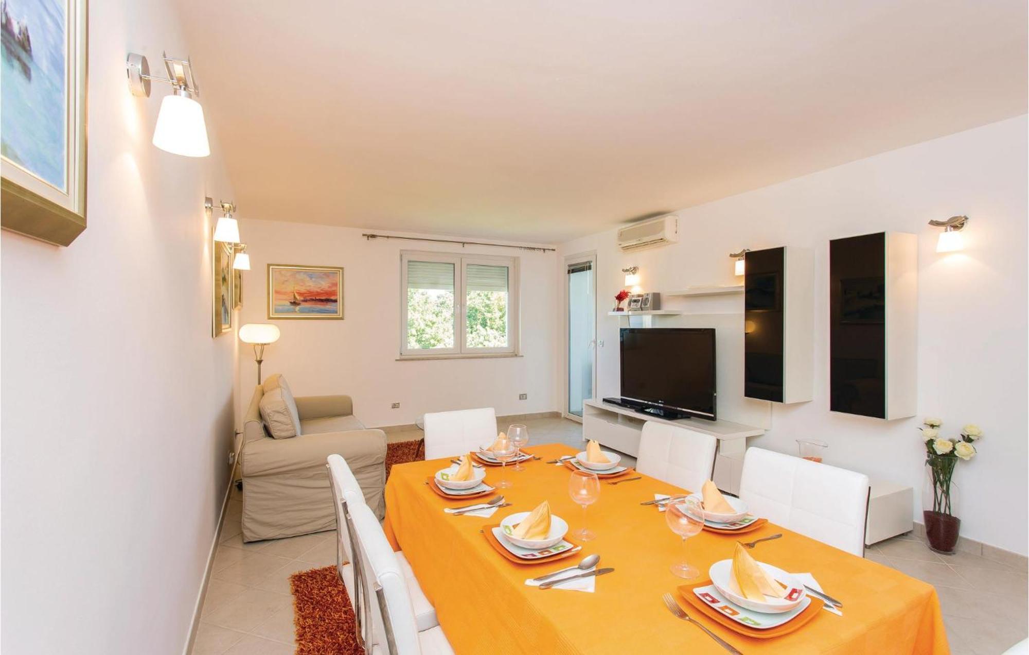 Amazing Apartment In Njivice With Wifi Exterior photo